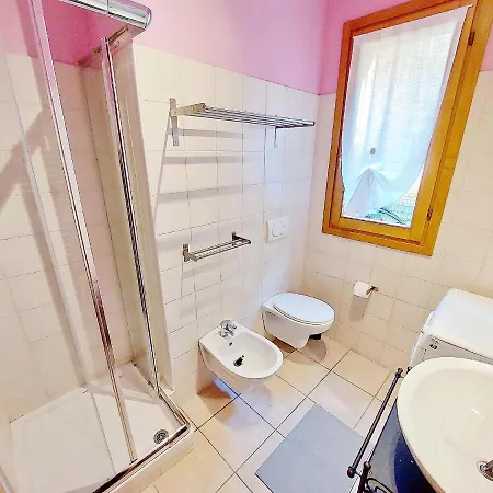 Vista Piscina بيت للعطل